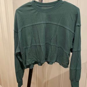 Like new! Hollister cropped waffle knot top.